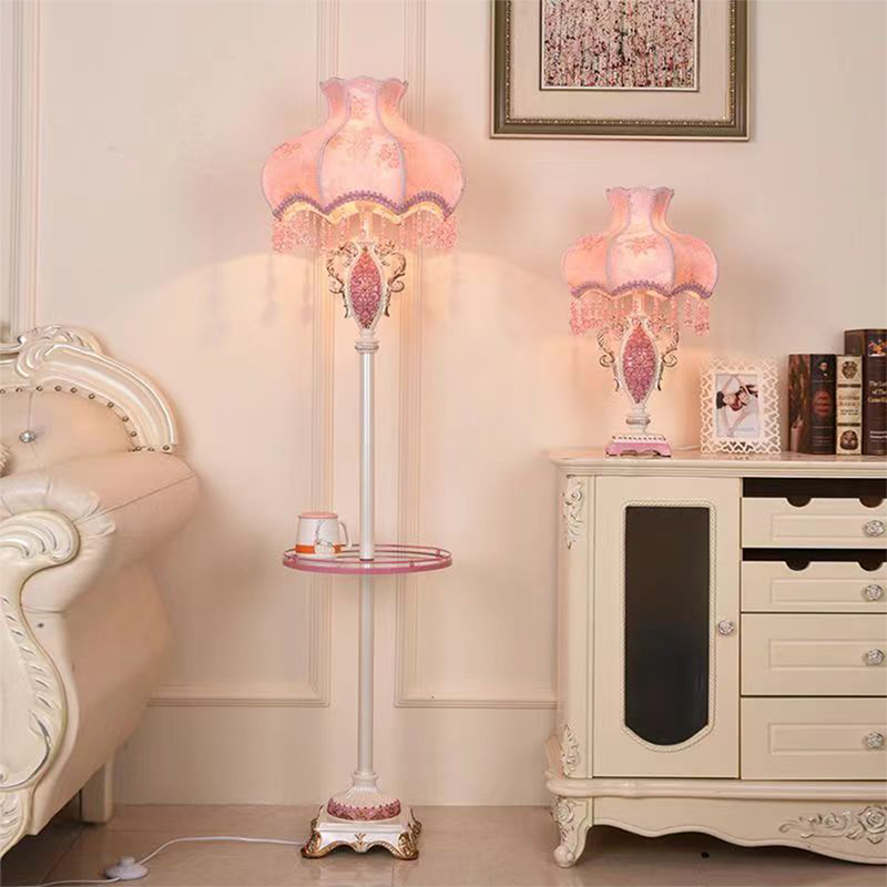 Lámpara de Mesa Rosa Europea,  - Desk Lamp reseña y precio